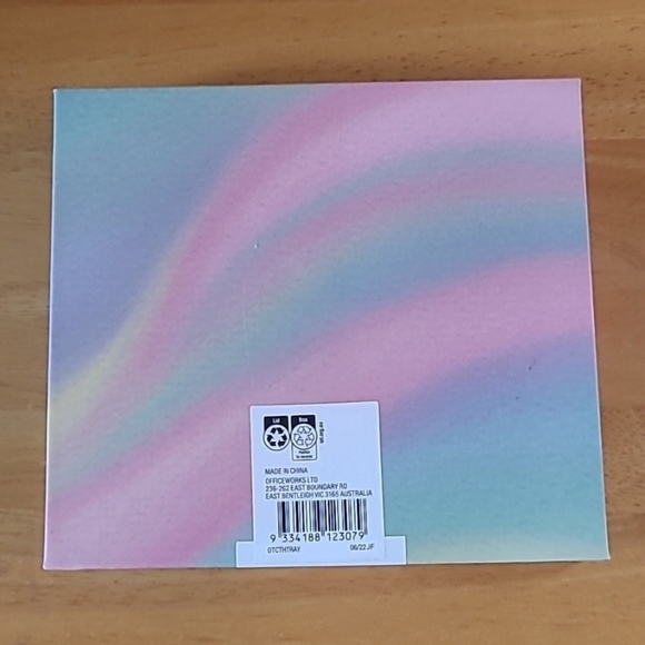 OFFICEWORKS Heart-Shaped 'Dream In Colour' Pastel Rainbow Colored Trinket Tray - Picture 6 of 13